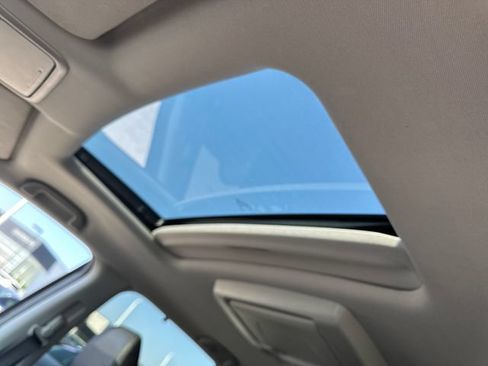 Used 2022 Honda Pilot Touring image 18