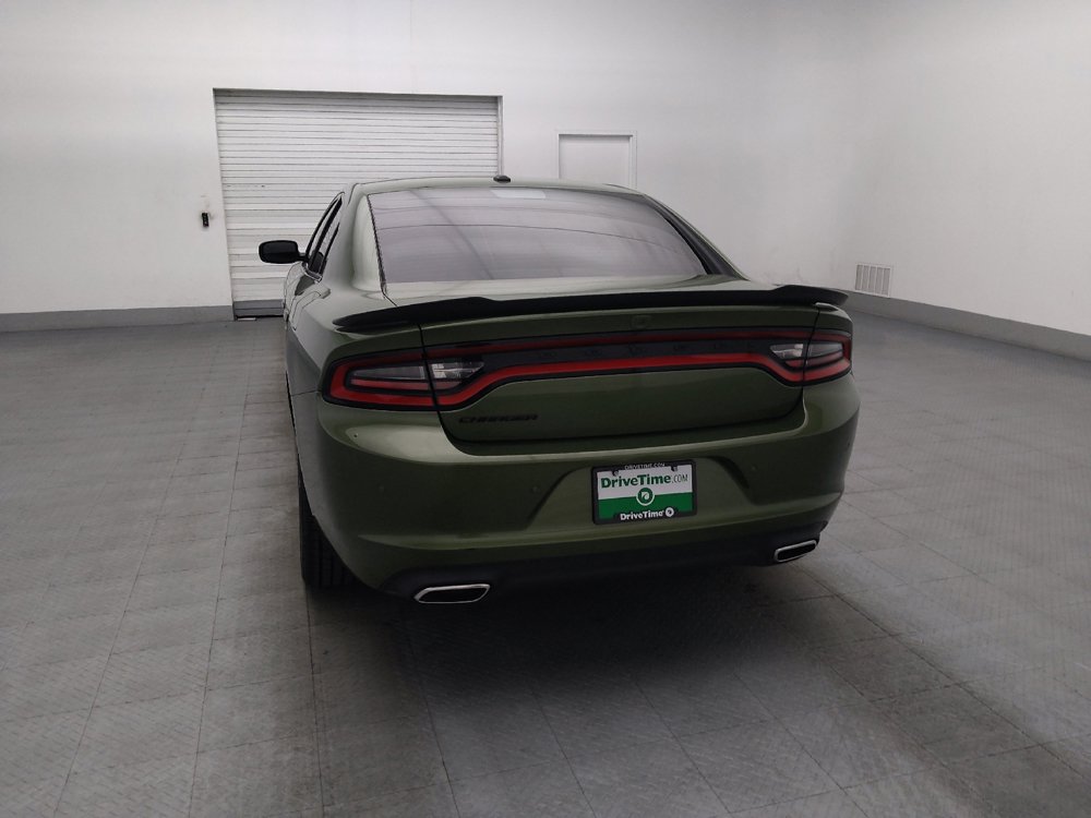 Used 2022 Dodge Charger SXT w/ Blacktop Package RWD image 6