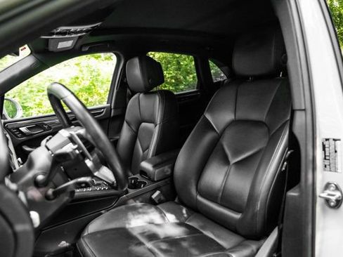 Used 2021 Porsche Macan S AWD/4WD image 50