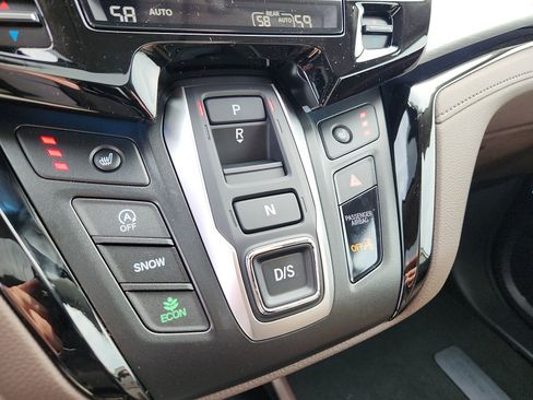 New 2026 Honda Odyssey Touring image 11