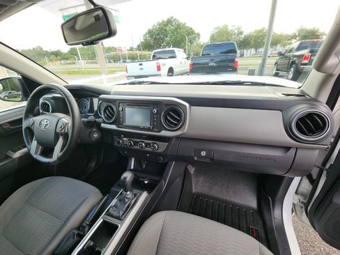 Used 2016 Toyota Tacoma SR5 image 36