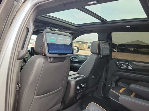 Used 2023 GMC Yukon AT4 w/ AT4 Premium Package AWD/4WD image 16