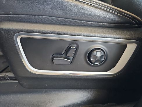 Used 2020 RAM 1500 Laramie AWD/4WD image 36
