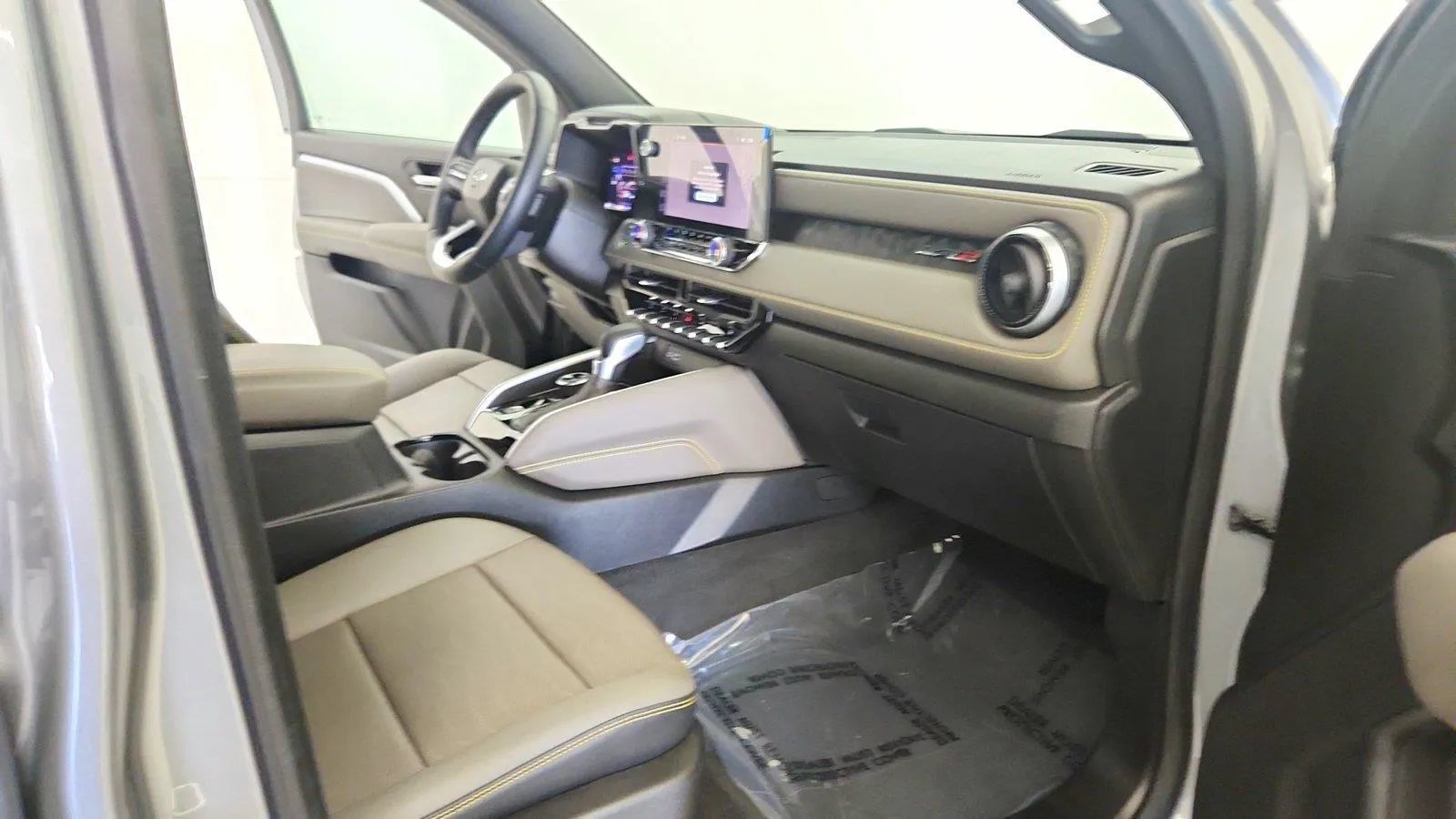 Used 2024 Chevrolet Colorado ZR2 w/ ZR2 Bison Edition AWD/4WD image 26