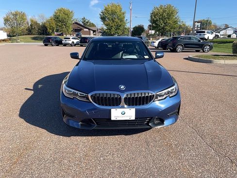 Certified 2022 BMW 330e xDrive w/ Premium Package image 2