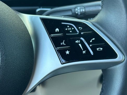 Certified 2025 Mercedes-Benz GLB 250 image 29