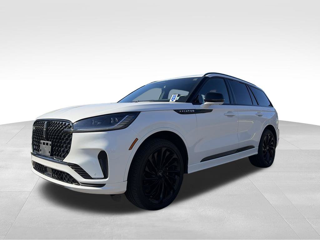 Used 2025 Lincoln Aviator Reserve w/ Jet Appearance Package AWD/4WD image 3