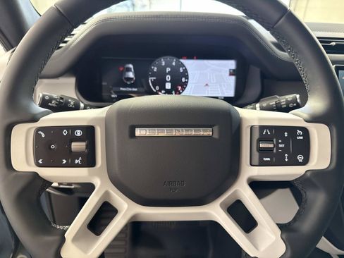 Used 2026 Land Rover Defender 110 S AWD/4WD image 28