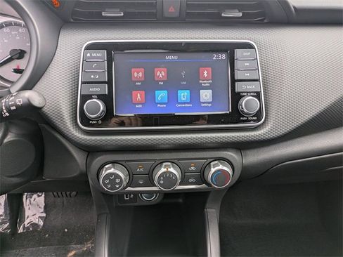 New 2025 Nissan Kicks Play S image 18