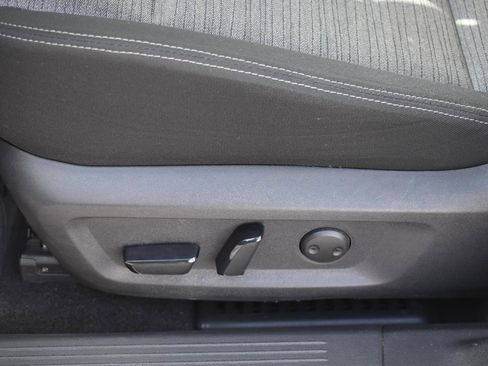 Used 2023 Nissan Rogue SV image 23