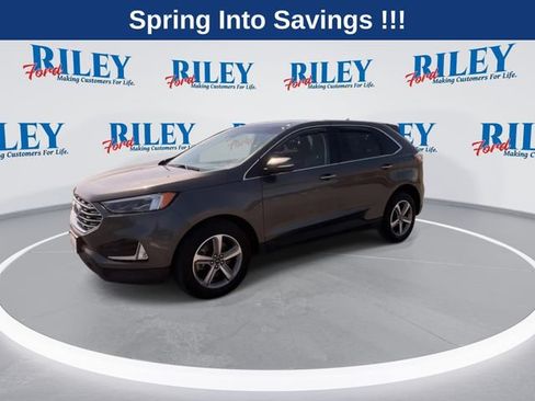 Used 2020 Ford Edge Titanium w/ Equipment Group 301A AWD/4WD image 4