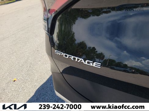 Certified 2023 Kia Sportage EX AWD/4WD image 10