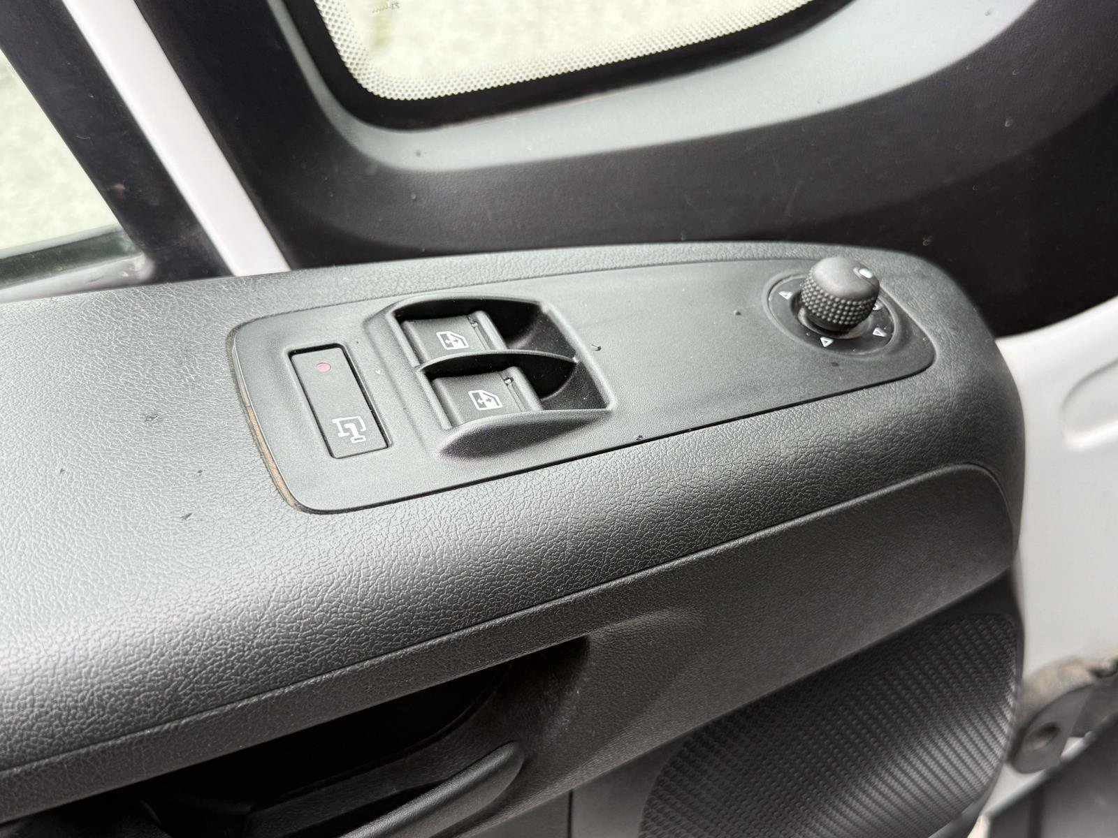 Used 2023 RAM ProMaster 2500 FWD image 24