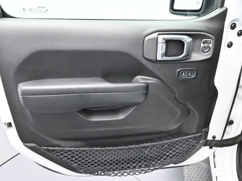 Used 2023 Jeep Wrangler Unlimited Rubicon 4xe w/ Steel Bumper Group AWD/4WD image 11