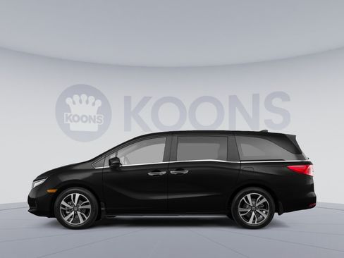 Used 2023 Honda Odyssey Touring image 2