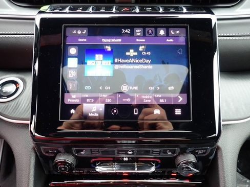 New 2025 Jeep Grand Cherokee L Altitude image 21