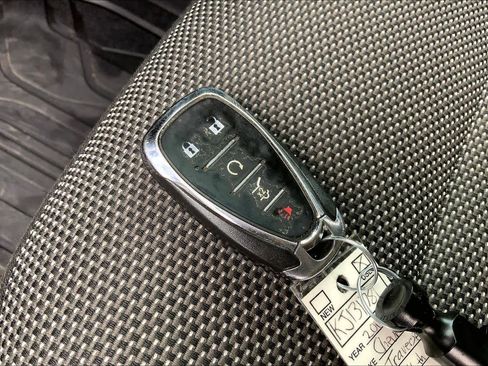 Used 2019 Chevrolet Traverse LT image 14