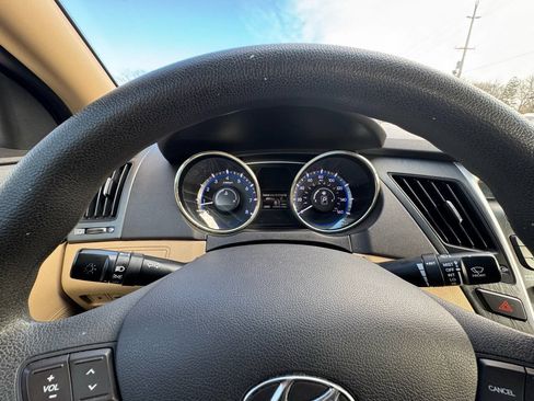 Used 2012 Hyundai Sonata GLS FWD image 60