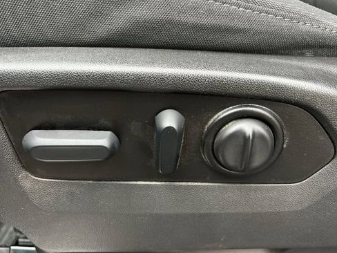 Used 2022 Chevrolet Silverado 1500 RST w/ Bed Protection Package RWD image 13