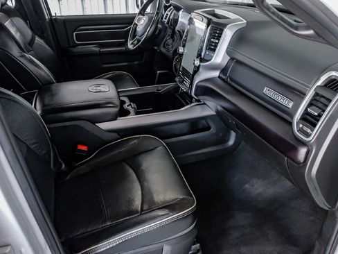 Used 2024 RAM 3500 Laramie w/ Night Edition image 12