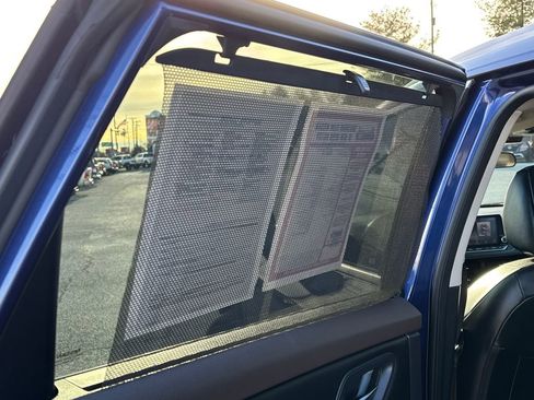 Used 2023 Nissan Rogue SV w/ SV Premium Package image 39