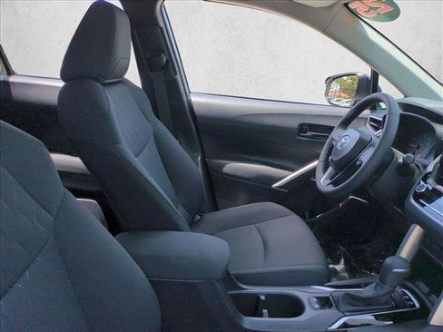 Certified 2025 Toyota Corolla Cross LE FWD image 20