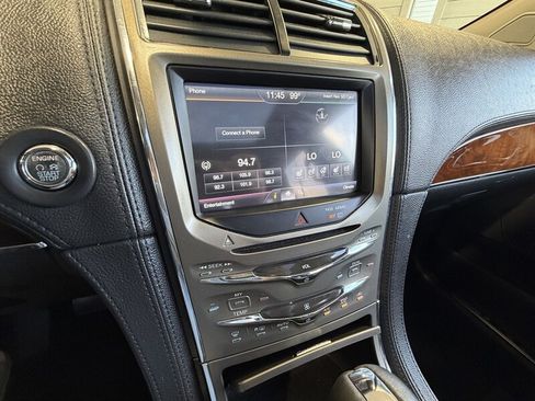 Used 2012 Lincoln MKX AWD image 19