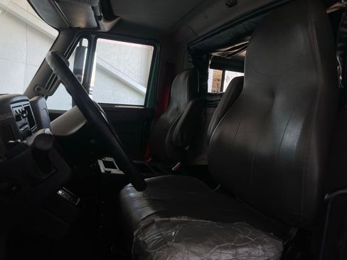 Used 2018 Chevrolet Express 2500 Work Van w/ Driver Convenience Package image 24