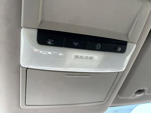 Used 2023 Nissan Rogue S image 32