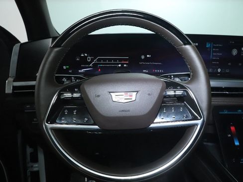 Used 2026 Cadillac Escalade Luxury w/ LPO, Floor Liner Package AWD/4WD image 23