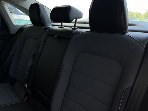 New 2025 Volkswagen Jetta SE image 32