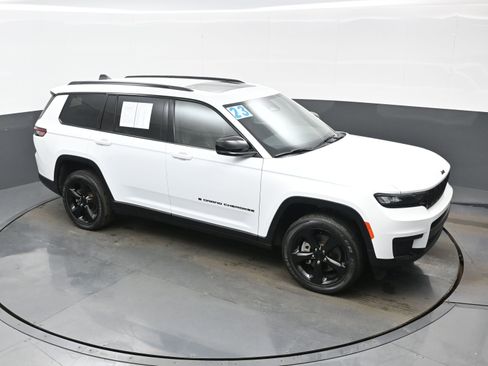Used 2023 Jeep Grand Cherokee L Laredo AWD/4WD image 42