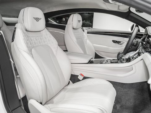 Certified 2023 Bentley Continental GT V8 AWD/4WD image 22
