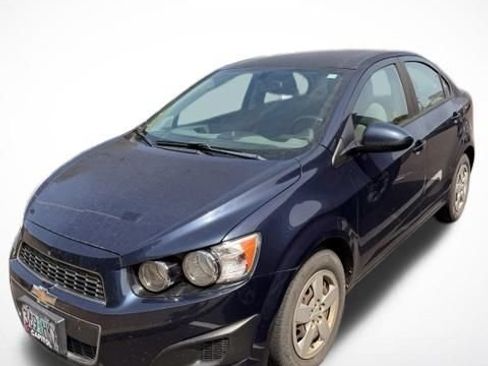 Used 2015 Chevrolet Sonic LS FWD image 3