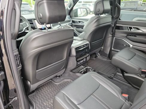 New 2026 Jeep Grand Wagoneer 4WD image 20