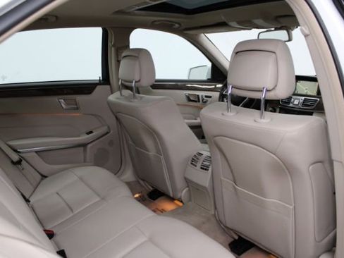 Used 2016 Mercedes-Benz E 350 4MATIC image 24