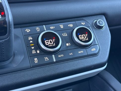 Used 2024 Land Rover Defender 110 S image 23