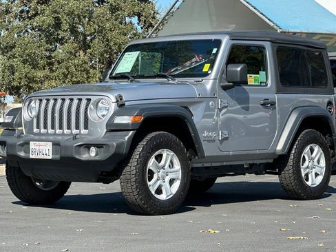 Used 2020 Jeep Wrangler Sport image 7