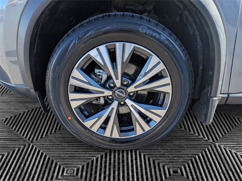 Certified 2023 Nissan Rogue SV image 9