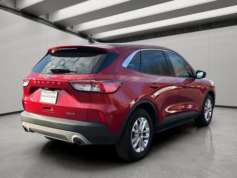 Used 2022 Ford Escape SE w/ Convenience Package FWD image 10