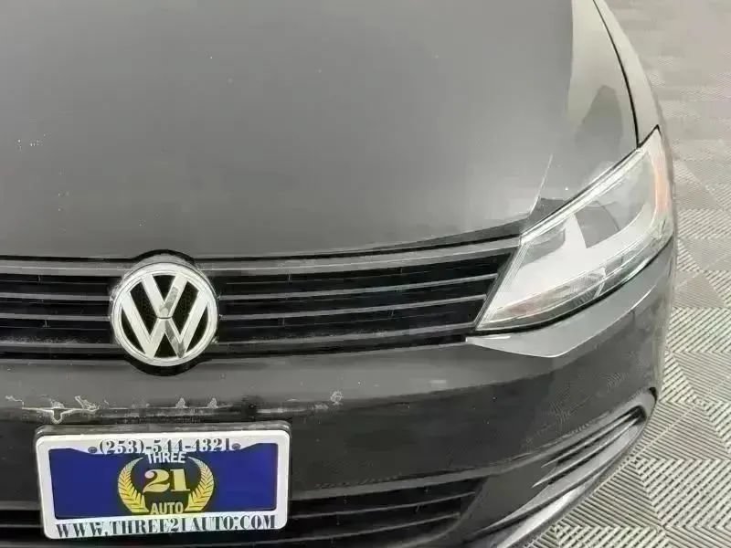 Used 2012 Volkswagen Jetta SE FWD image 5