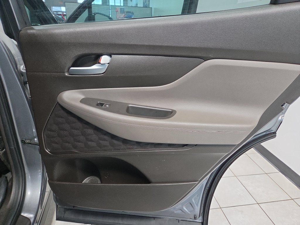 Used 2020 Hyundai Santa Fe SEL w/ Cargo Package FWD image 16