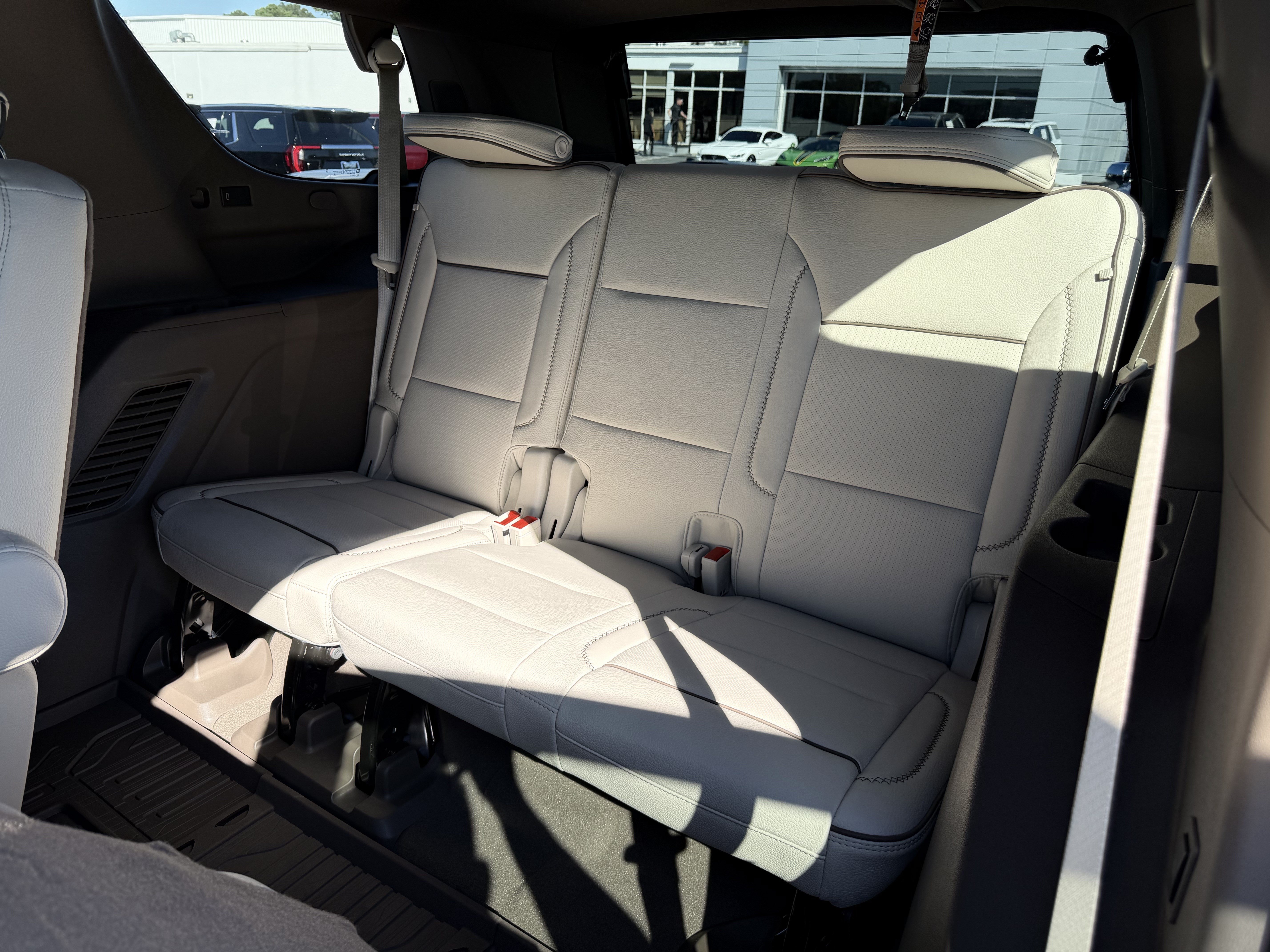 Used 2026 GMC Yukon Denali w/ Sun & Power Step Package RWD image 34