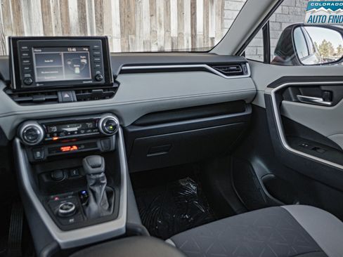 Used 2020 Toyota RAV4 XLE w/ Convenience Package image 18