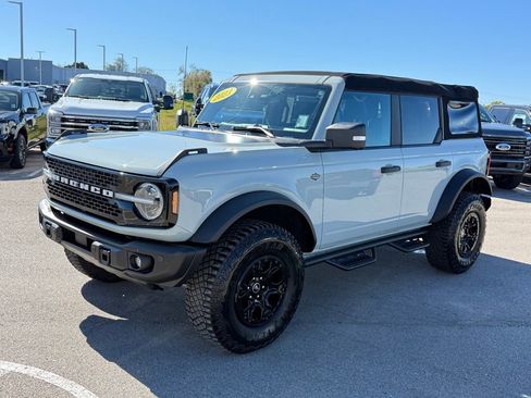 Used 2023 Ford Bronco Wildtrak image 41