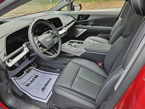 New 2025 Cadillac Optiq Sport 2 w/ LPO, Floor Liner Package image 9