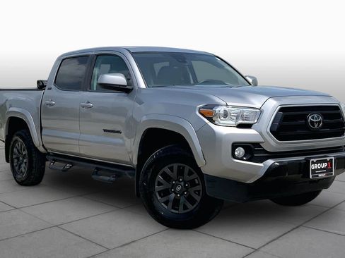 Used 2021 Toyota Tacoma SR5 RWD image 3