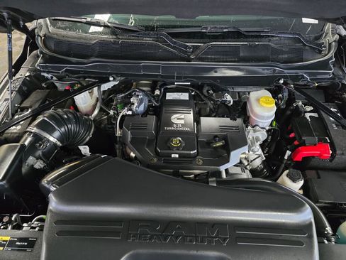 Used 2024 RAM 3500 Big Horn w/ Night Edition image 9