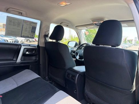 Used 2018 Toyota 4Runner SR5 AWD/4WD image 16