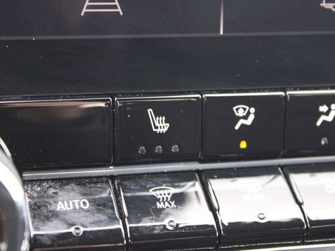 Used 2023 Chevrolet Colorado LT w/ LT Convenience Package II image 37